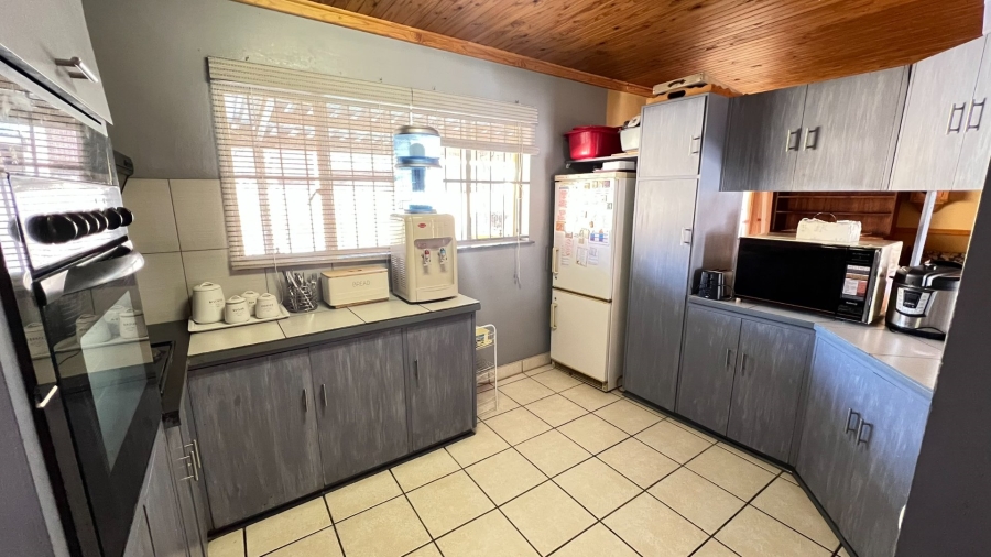4 Bedroom Property for Sale in Langenhovenpark Free State